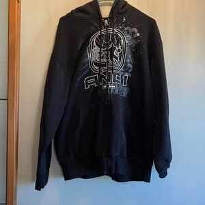 𝅺and 1 hoodie size L